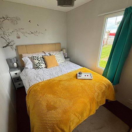 Pet Friendly Holiday Home On Golden Palm Skegness Buitenkant foto