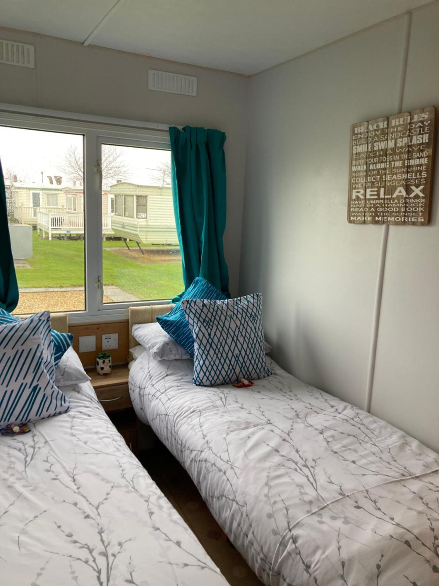 Pet Friendly Holiday Home On Golden Palm Skegness Buitenkant foto