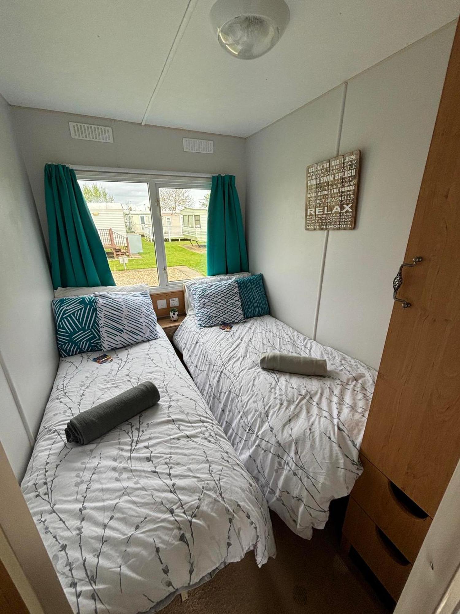 Pet Friendly Holiday Home On Golden Palm Skegness Buitenkant foto