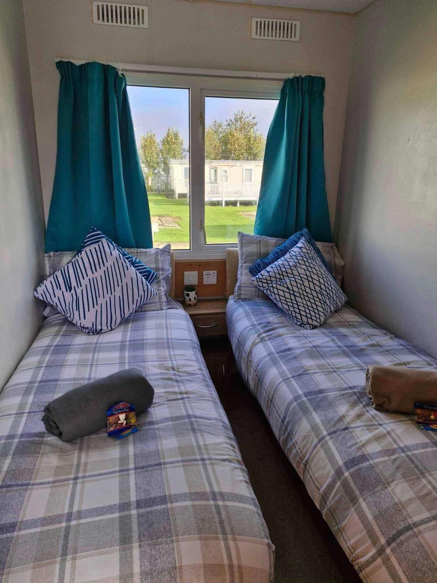 Pet Friendly Holiday Home On Golden Palm Skegness Buitenkant foto